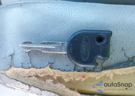 2004 Ford Crown Victoria Lx from USA, damaged, VIN 2FAFP74W14X130153